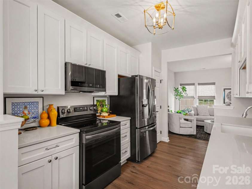 749 Atherton Way, Rock Hill, SC 29730.  MLS# CAR4373250, YatesRealty ID 17776. Kitchen