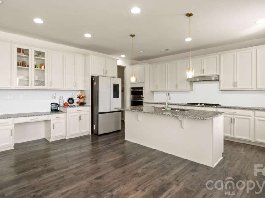 6020 Sayles Way, Fort Mill, SC 29715.  MLS# CAR4377290, YatesRealty ID 17778. 