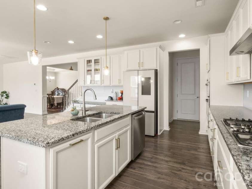 6020 Sayles Way, Fort Mill, SC 29715.  MLS# CAR4377290, YatesRealty ID 17778. 