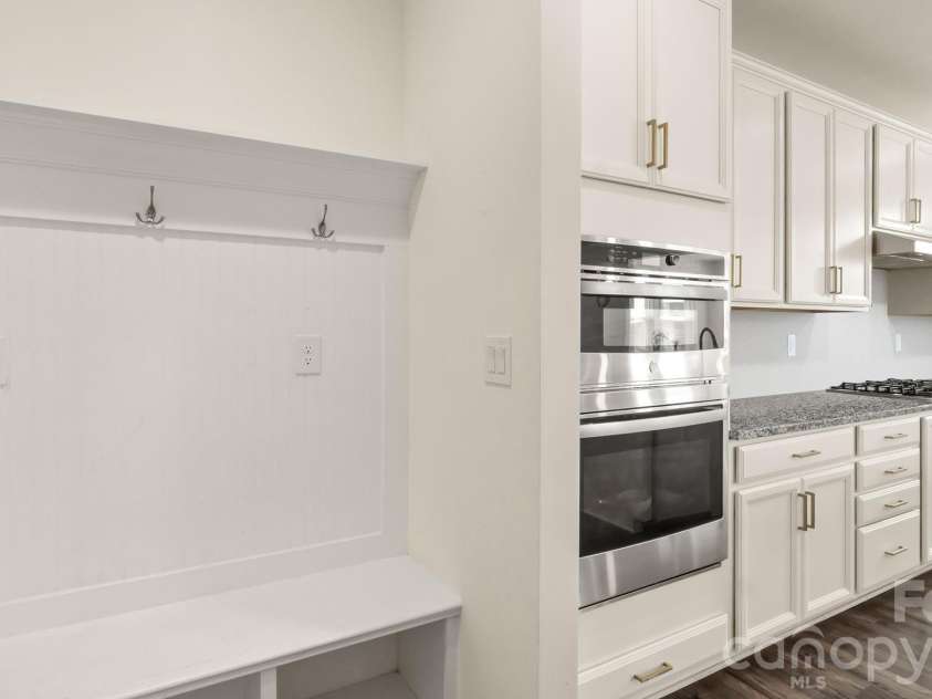 6020 Sayles Way, Fort Mill, SC 29715.  MLS# CAR4377290, YatesRealty ID 17778. 