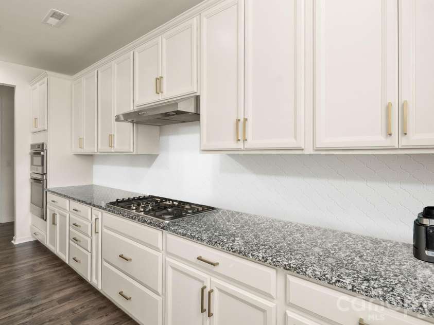 6020 Sayles Way, Fort Mill, SC 29715.  MLS# CAR4377290, YatesRealty ID 17778. 