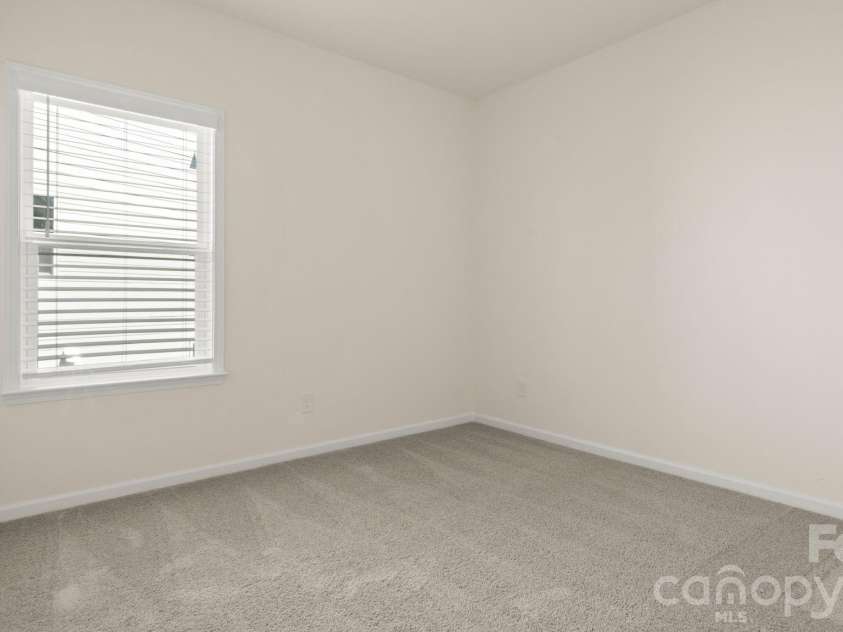 6020 Sayles Way, Fort Mill, SC 29715.  MLS# CAR4377290, YatesRealty ID 17778. 