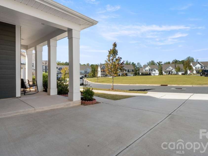 6020 Sayles Way, Fort Mill, SC 29715.  MLS# CAR4377290, YatesRealty ID 17778. 