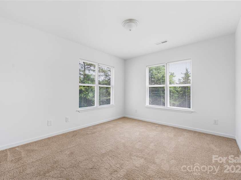 7903 Impala Lane, Charlotte, NC 28216.  MLS# CAR4268117, YatesRealty ID 17779. 