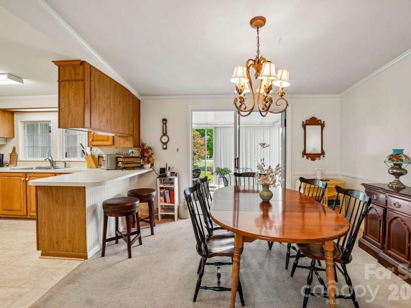 10 June Lane, Hendersonville, NC 28792.  MLS# CAR4377201, YatesRealty ID 17780. 
