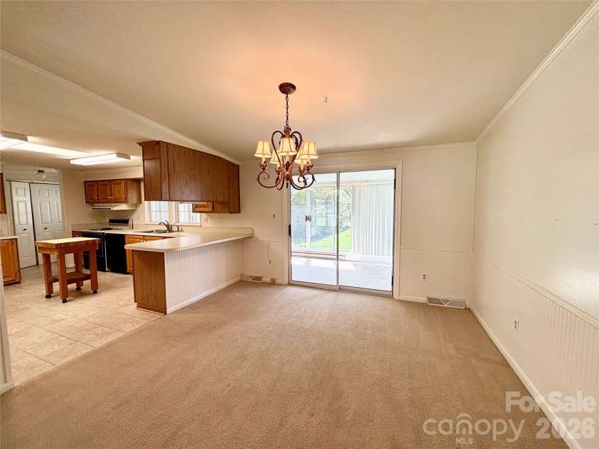 10 June Lane, Hendersonville, NC 28792.  MLS# CAR4377201, YatesRealty ID 17780. 
