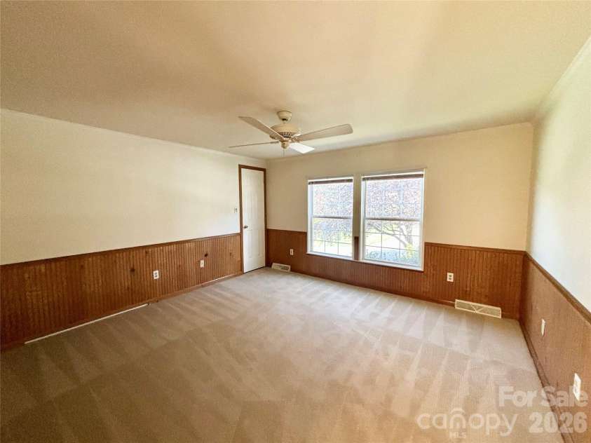 10 June Lane, Hendersonville, NC 28792.  MLS# CAR4377201, YatesRealty ID 17780. 