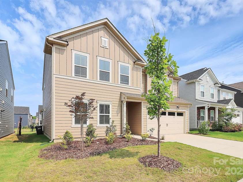 13140 Sudwick Lane, Charlotte, NC 28278.  MLS# CAR4266826, YatesRealty ID 17780. 