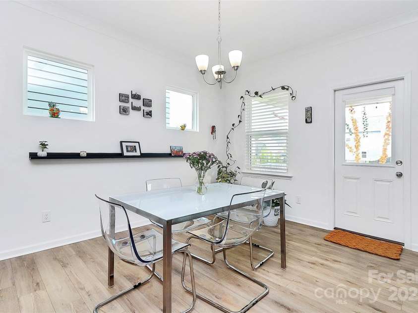 13140 Sudwick Lane, Charlotte, NC 28278.  MLS# CAR4266826, YatesRealty ID 17780. 