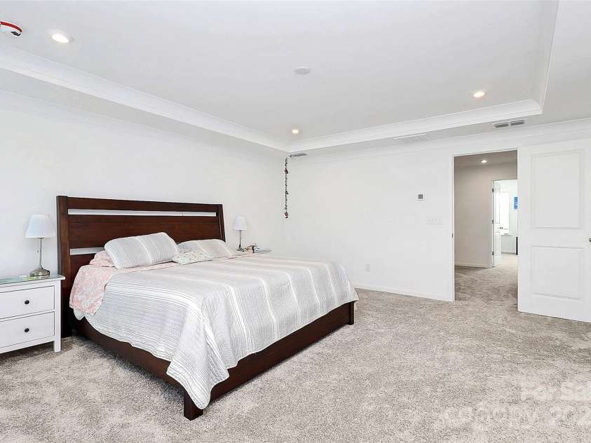 13140 Sudwick Lane, Charlotte, NC 28278.  MLS# CAR4266826, YatesRealty ID 17780. 