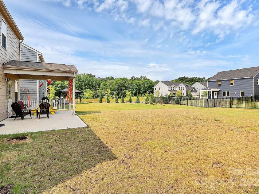 13140 Sudwick Lane, Charlotte, NC 28278.  MLS# CAR4266826, YatesRealty ID 17780. 