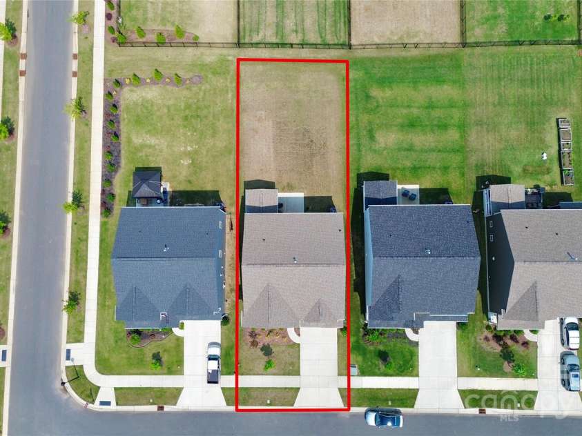 13140 Sudwick Lane, Charlotte, NC 28278.  MLS# CAR4266826, YatesRealty ID 17780. 