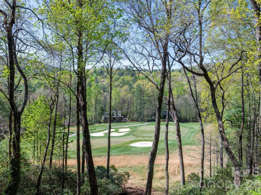 516 Cherokee Trace, Lake Toxaway, NC 28747.  MLS# CAR4377271, YatesRealty ID 17781. 