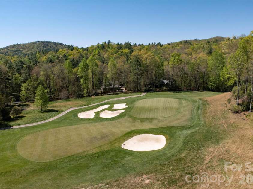 516 Cherokee Trace, Lake Toxaway, NC 28747.  MLS# CAR4377271, YatesRealty ID 17781. 