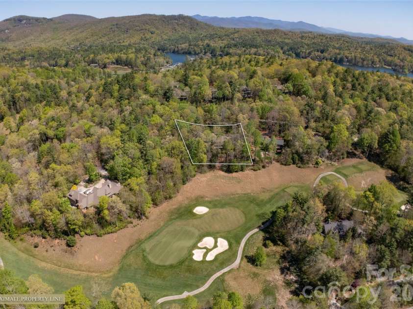 516 Cherokee Trace, Lake Toxaway, NC 28747.  MLS# CAR4377271, YatesRealty ID 17781. 