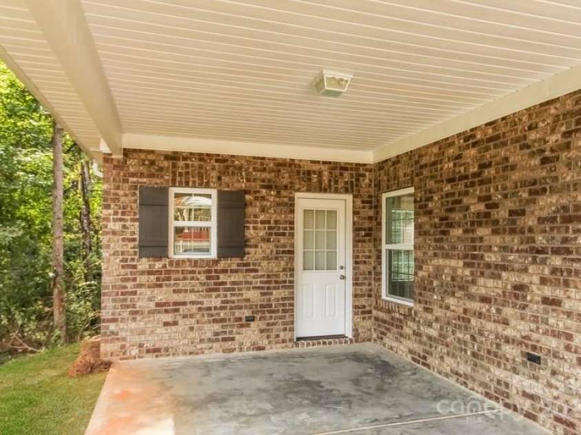 153 Ole Eastpointe Drive, York, SC 29745.  MLS# CAR4266337, YatesRealty ID 17782. 