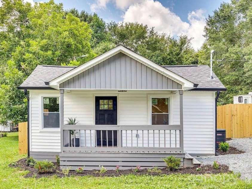140 Plyler Road, Lancaster, SC 29720.  MLS# CAR4377116, YatesRealty ID 17784. 