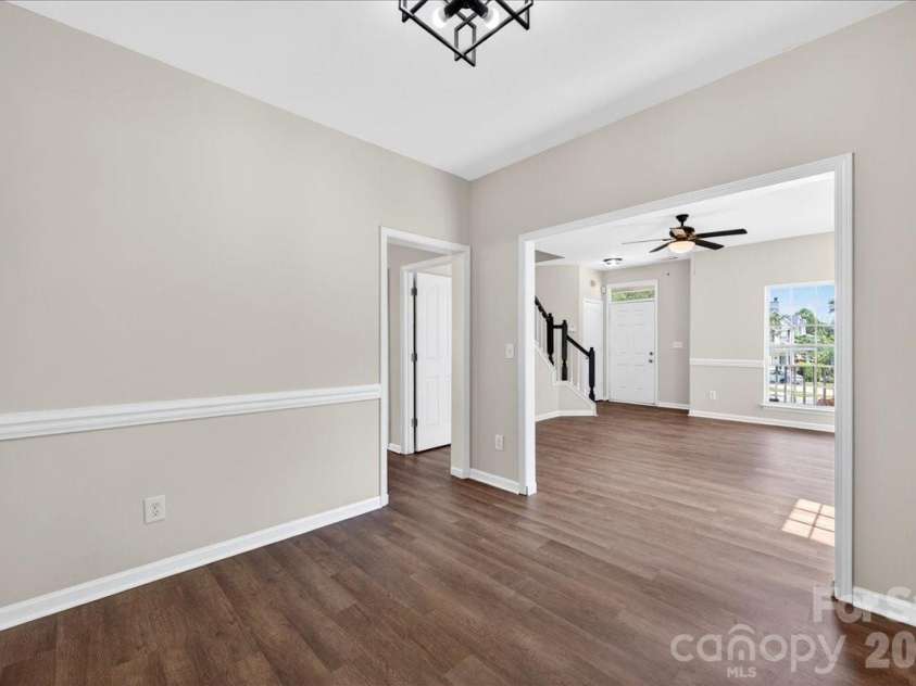 10303 Madison Park Drive, Charlotte, NC 28269.  MLS# CAR4376986, YatesRealty ID 17785. Dining Room