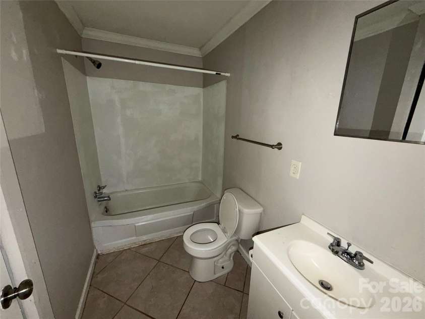 5168 Crawford Road, Gastonia, NC 28052.  MLS# CAR4377339, YatesRealty ID 17786. 