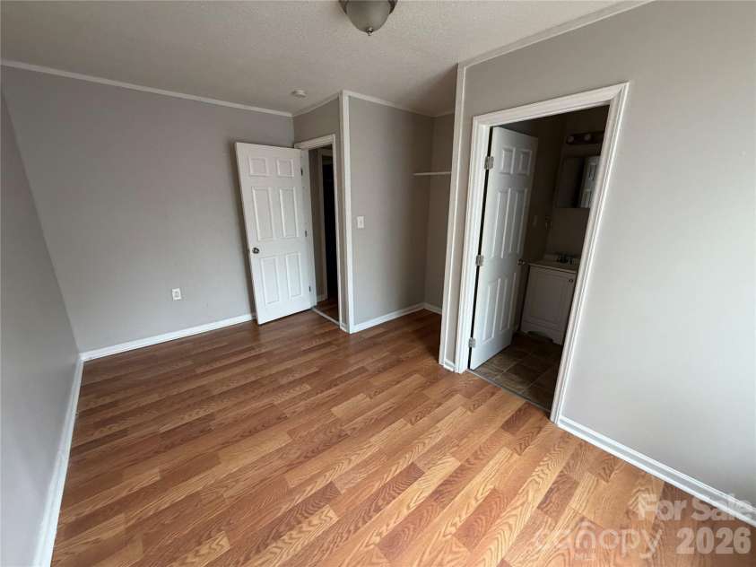 5168 Crawford Road, Gastonia, NC 28052.  MLS# CAR4377339, YatesRealty ID 17786. 
