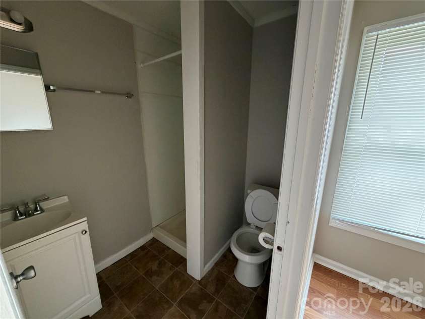 5168 Crawford Road, Gastonia, NC 28052.  MLS# CAR4377339, YatesRealty ID 17786. 