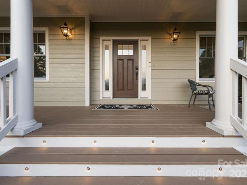 22 Rosebay Lane, Asheville, NC 28803.  MLS# CAR4264533, YatesRealty ID 17787. 