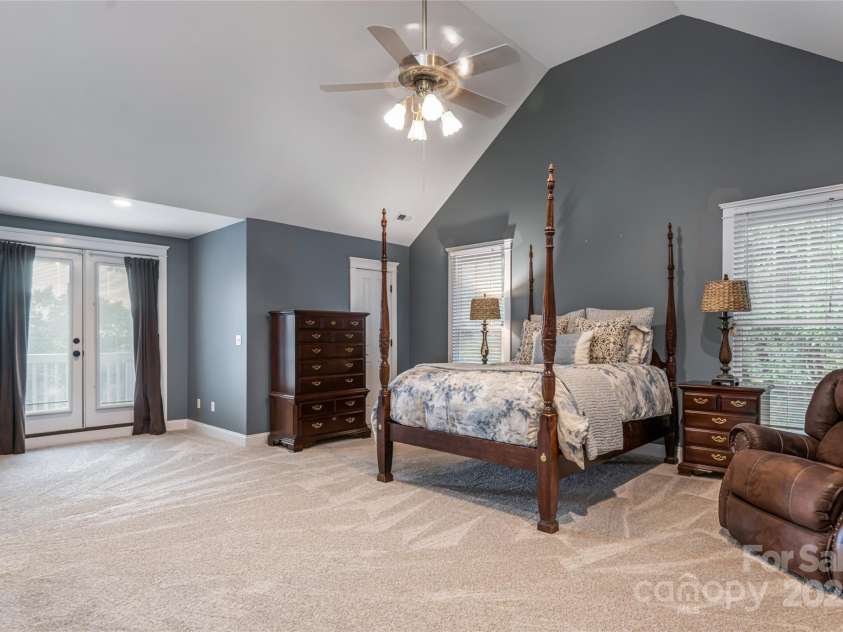 22 Rosebay Lane, Asheville, NC 28803.  MLS# CAR4264533, YatesRealty ID 17787. 