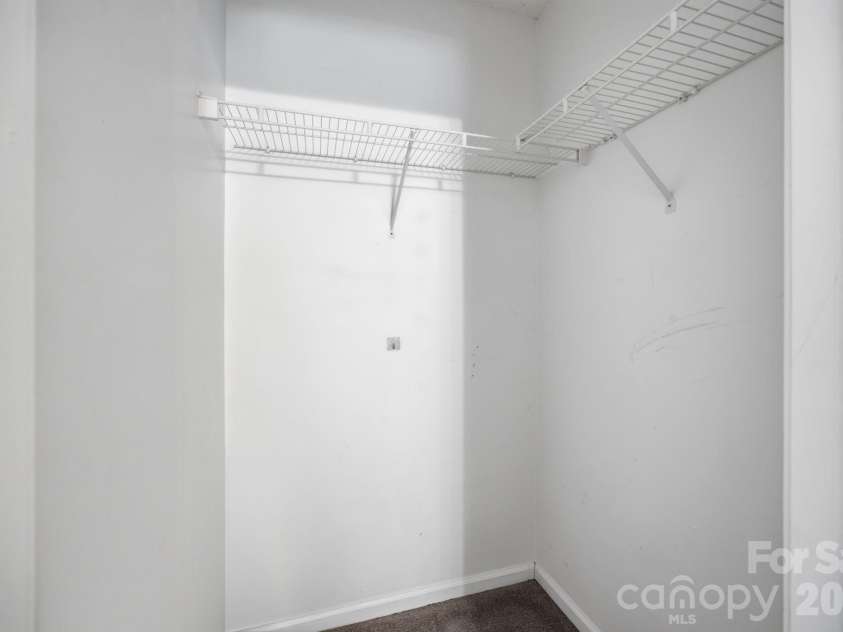 8616 Mineral Ridge Way, Charlotte, NC 28269.  MLS# CAR4377358, YatesRealty ID 17788. 