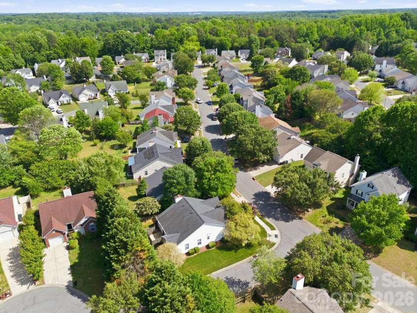 8616 Mineral Ridge Way, Charlotte, NC 28269.  MLS# CAR4377358, YatesRealty ID 17788. 