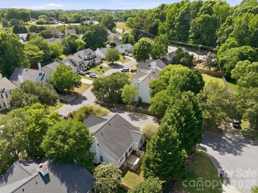 8616 Mineral Ridge Way, Charlotte, NC 28269.  MLS# CAR4377358, YatesRealty ID 17788. 