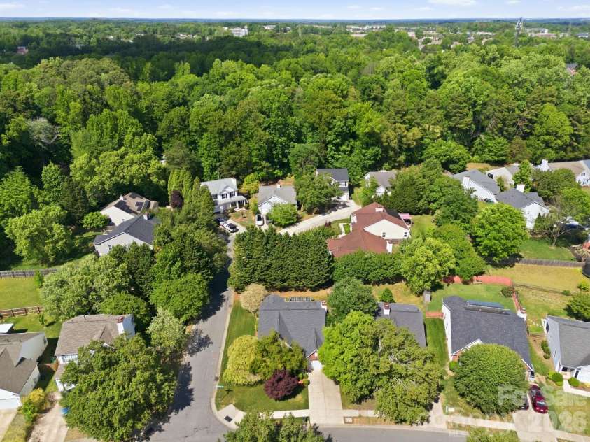 8616 Mineral Ridge Way, Charlotte, NC 28269.  MLS# CAR4377358, YatesRealty ID 17788. 