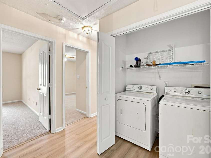 8616 Mineral Ridge Way, Charlotte, NC 28269.  MLS# CAR4377358, YatesRealty ID 17788. 