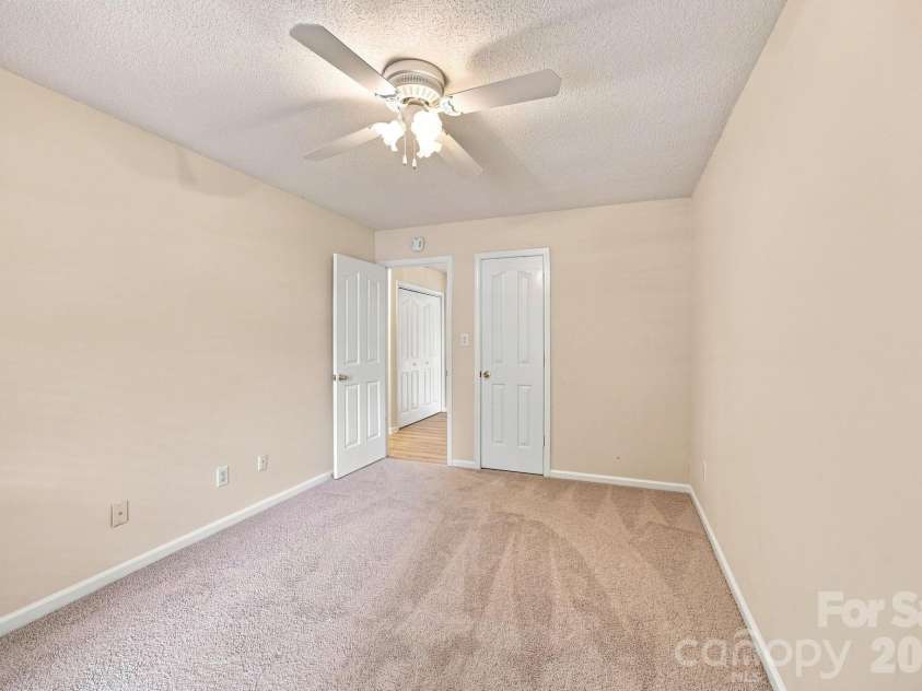 8616 Mineral Ridge Way, Charlotte, NC 28269.  MLS# CAR4377358, YatesRealty ID 17788. 