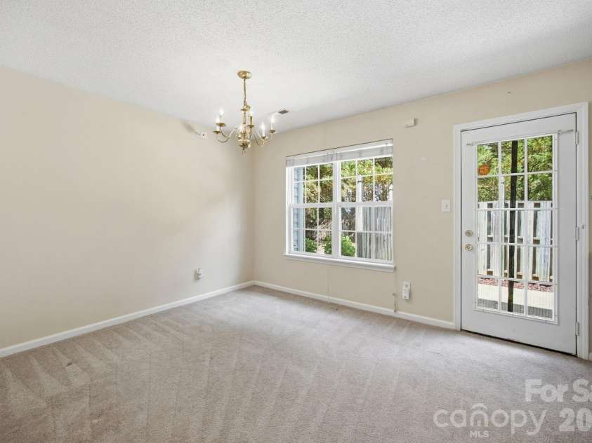 8616 Mineral Ridge Way, Charlotte, NC 28269.  MLS# CAR4377358, YatesRealty ID 17788. Dining Room
