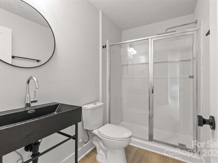 1356 Briar Creek Road, Charlotte, NC 28205.  MLS# CAR4268219, YatesRealty ID 17789. Third Floor Ensuite