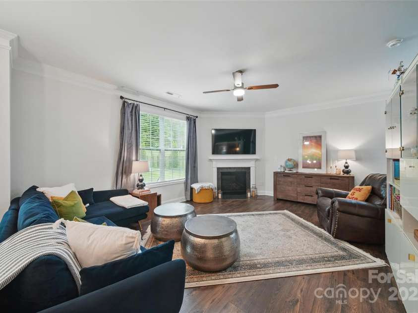 2034 Houle Lane, Charlotte, NC 28214.  MLS# CAR4268029, YatesRealty ID 17790. 