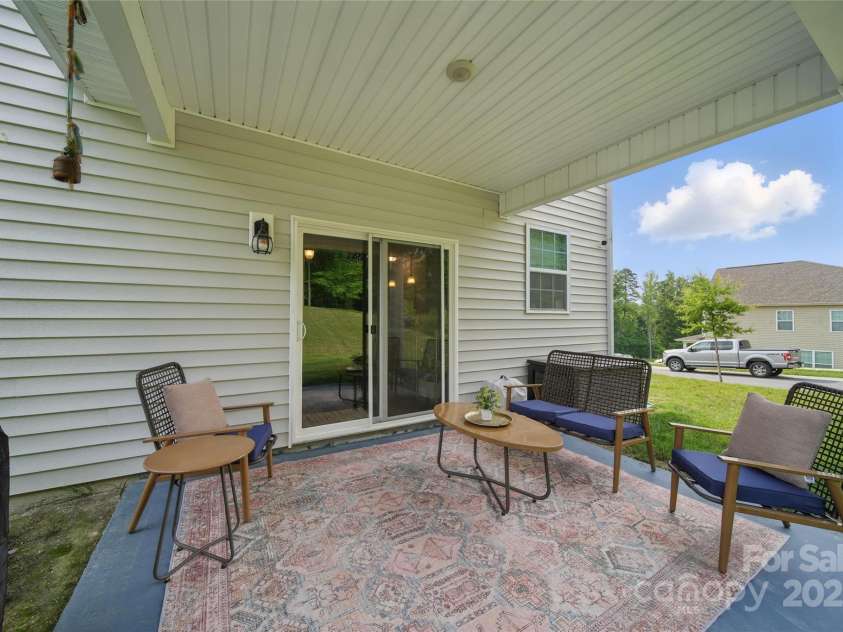 2034 Houle Lane, Charlotte, NC 28214.  MLS# CAR4268029, YatesRealty ID 17790. 