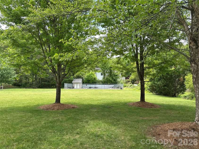 26 Sleepy Hollow Lane, Swannanoa, NC 28778.  MLS# CAR4377366, YatesRealty ID 17791. 