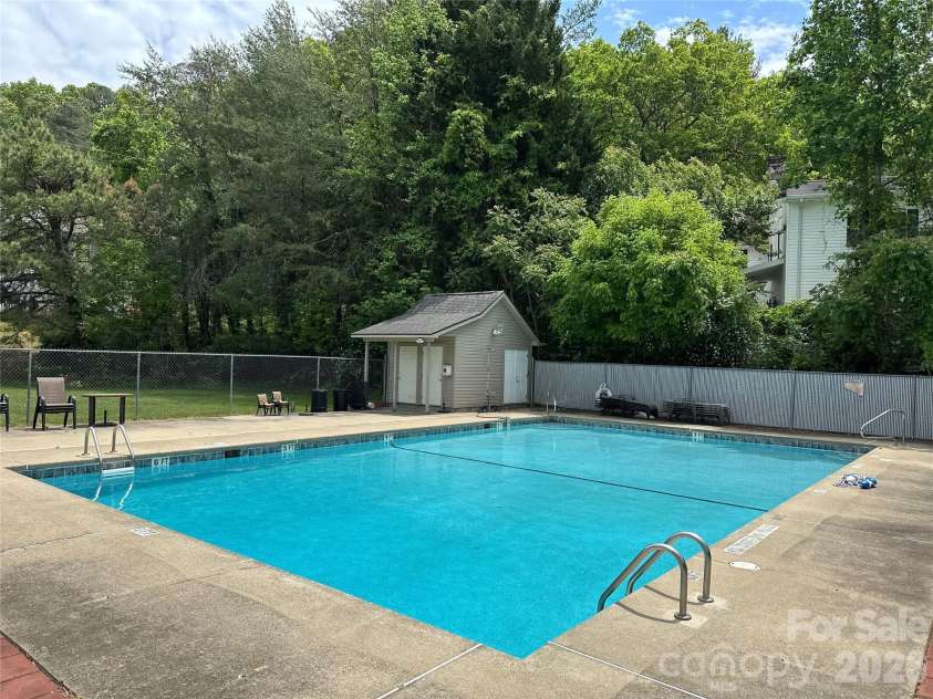 26 Sleepy Hollow Lane, Swannanoa, NC 28778.  MLS# CAR4377366, YatesRealty ID 17791. 