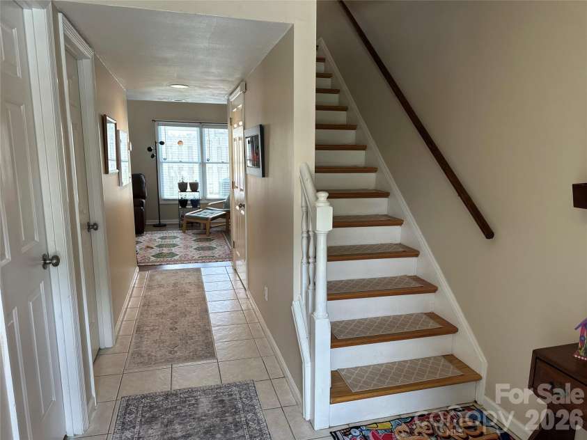 26 Sleepy Hollow Lane, Swannanoa, NC 28778.  MLS# CAR4377366, YatesRealty ID 17791. 