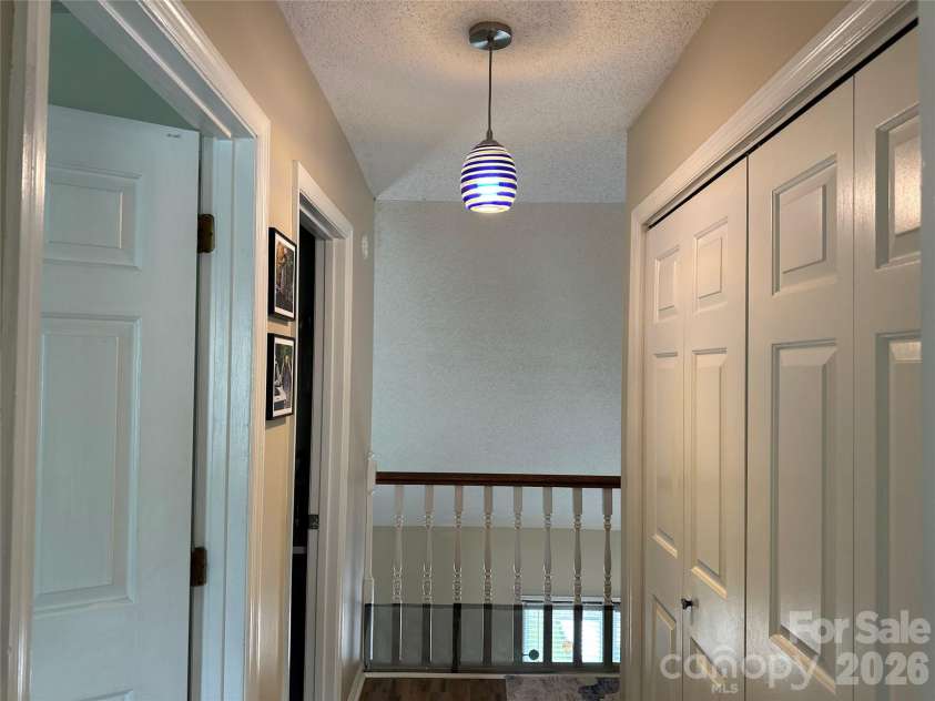 26 Sleepy Hollow Lane, Swannanoa, NC 28778.  MLS# CAR4377366, YatesRealty ID 17791. 