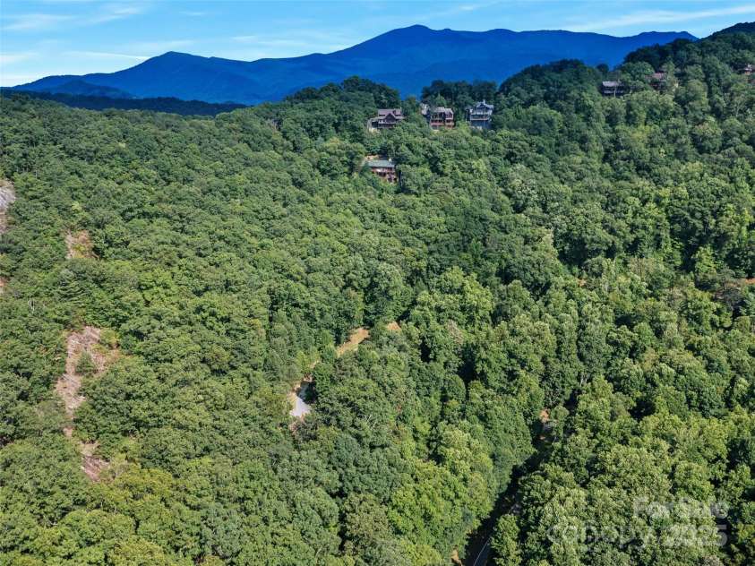 181 Grinnin Sun Road, Burnsville, NC 28714.  MLS# CAR4267765, YatesRealty ID 17792. 