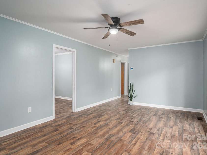535 Norman Fair Avenue, Lincolnton, NC 28092.  MLS# CAR4266150, YatesRealty ID 17793. Living room