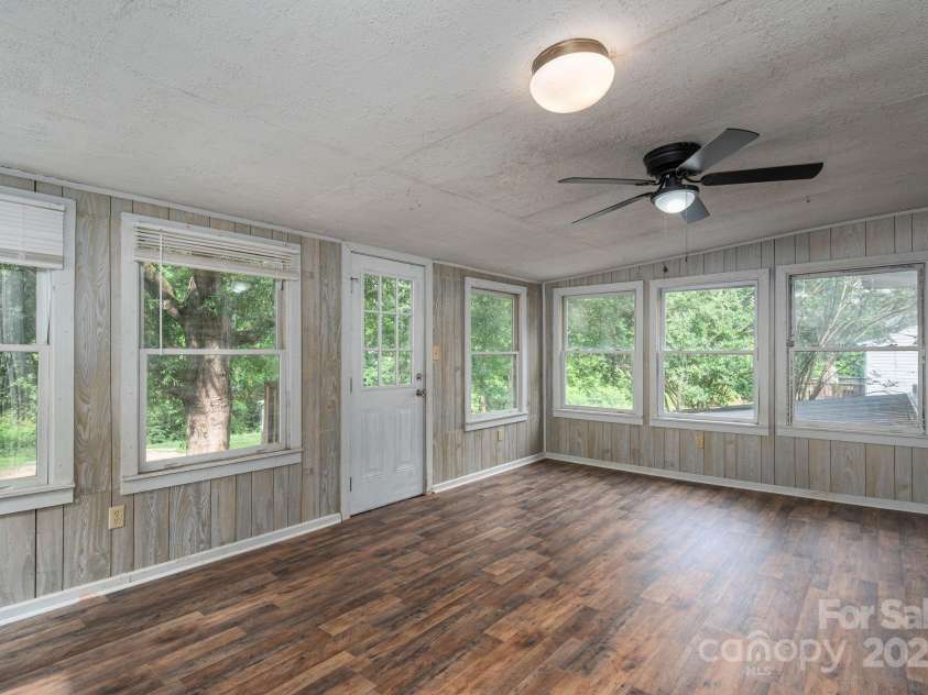 535 Norman Fair Avenue, Lincolnton, NC 28092.  MLS# CAR4266150, YatesRealty ID 17793. Sunroom