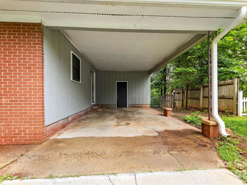 1156 Westover Circle, Rock Hill, SC 29732.  MLS# CAR4267886, YatesRealty ID 17794. 