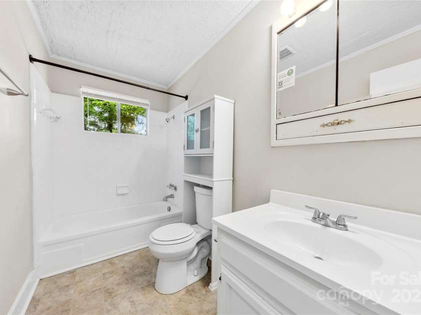 1156 Westover Circle, Rock Hill, SC 29732.  MLS# CAR4267886, YatesRealty ID 17794. 