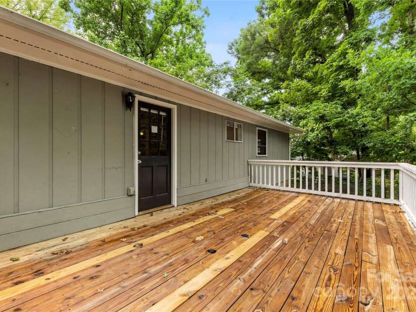 1156 Westover Circle, Rock Hill, SC 29732.  MLS# CAR4267886, YatesRealty ID 17794. 