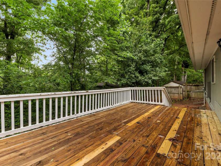 1156 Westover Circle, Rock Hill, SC 29732.  MLS# CAR4267886, YatesRealty ID 17794. 