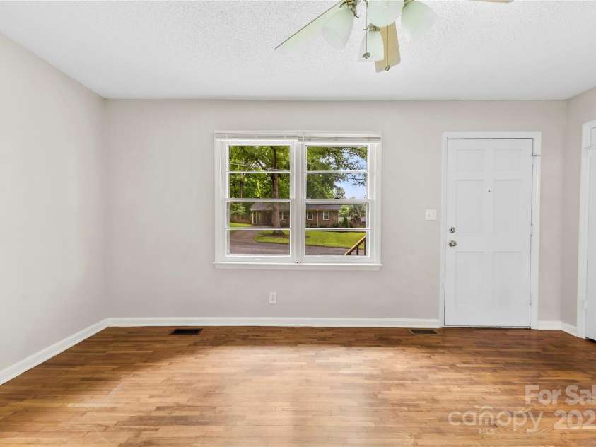 1156 Westover Circle, Rock Hill, SC 29732.  MLS# CAR4267886, YatesRealty ID 17794. 