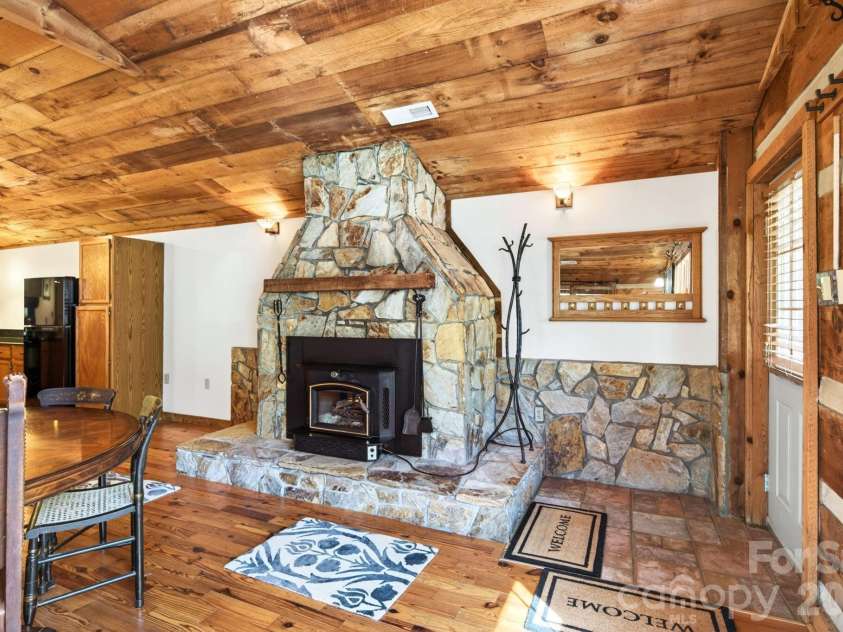32 Seldom Home Drive, Black Mountain, NC 28711.  MLS# CAR4362440, YatesRealty ID 17794. 